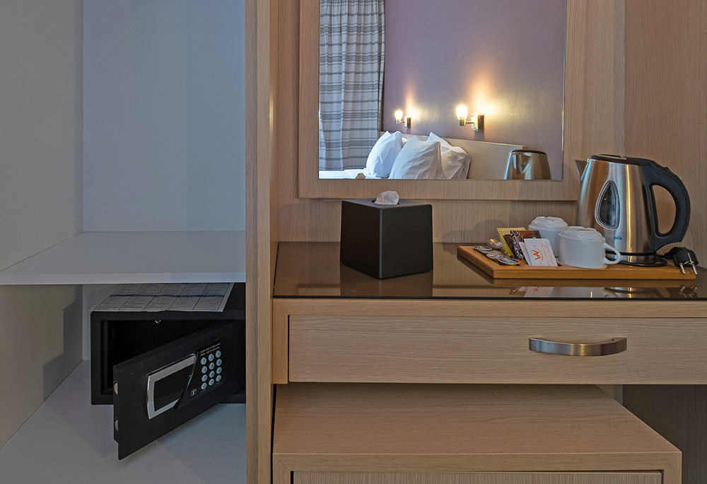 standard twin (2 single beds)